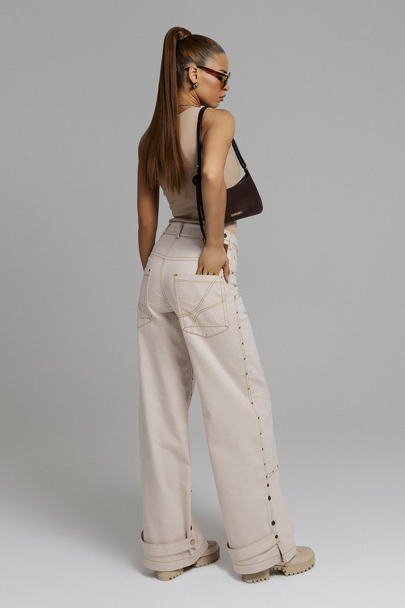 MOJAVE_BG / jeans