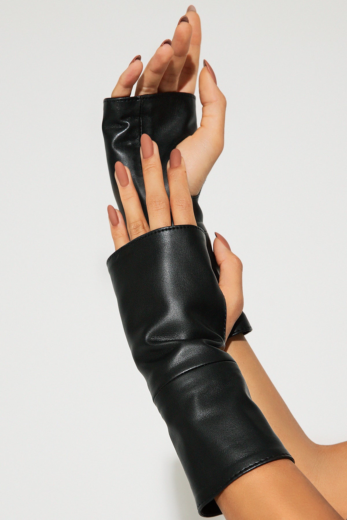 STROKE / gloves