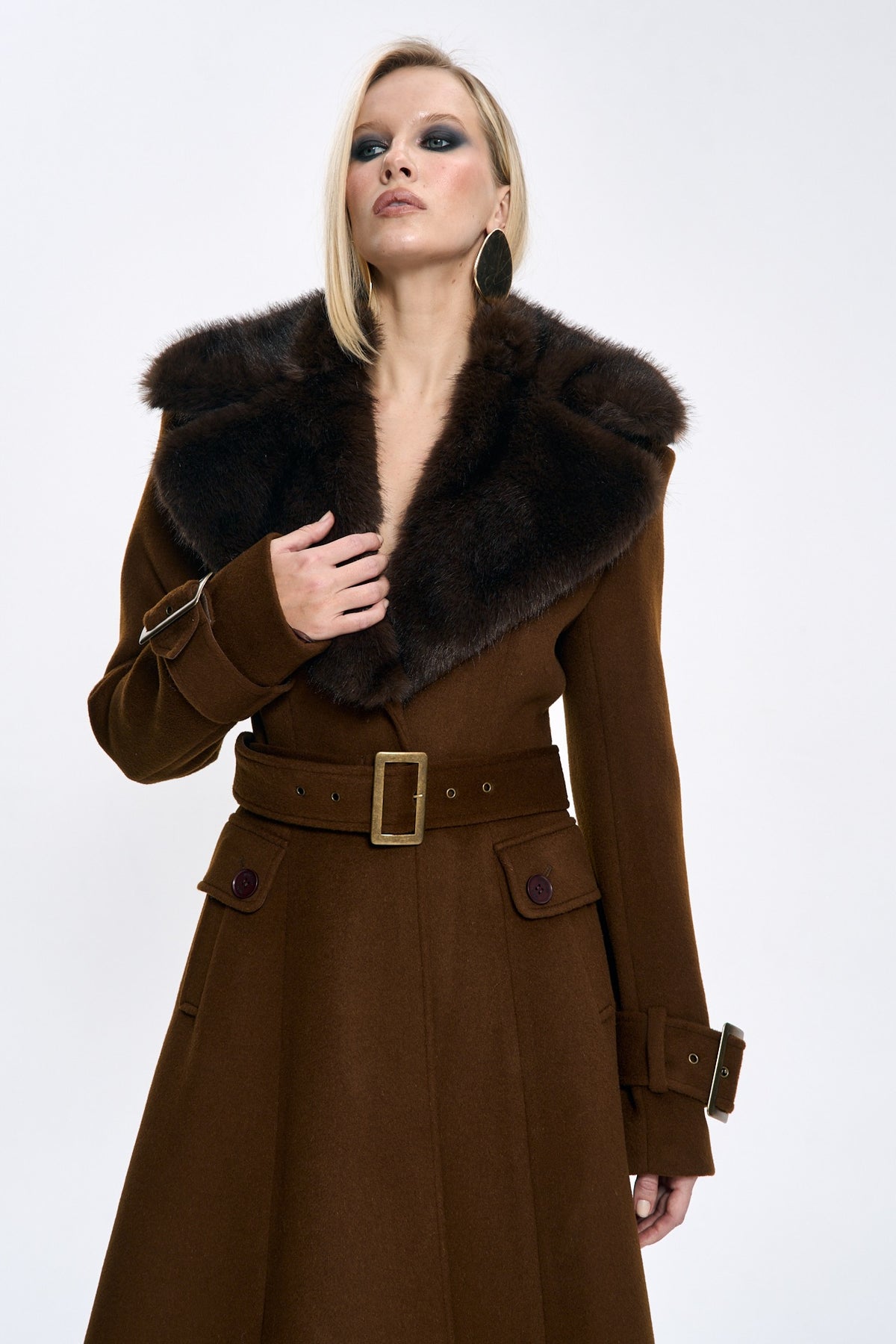 GREED / coat