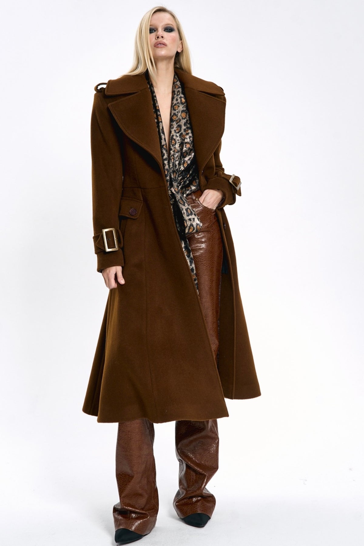 GREED / coat