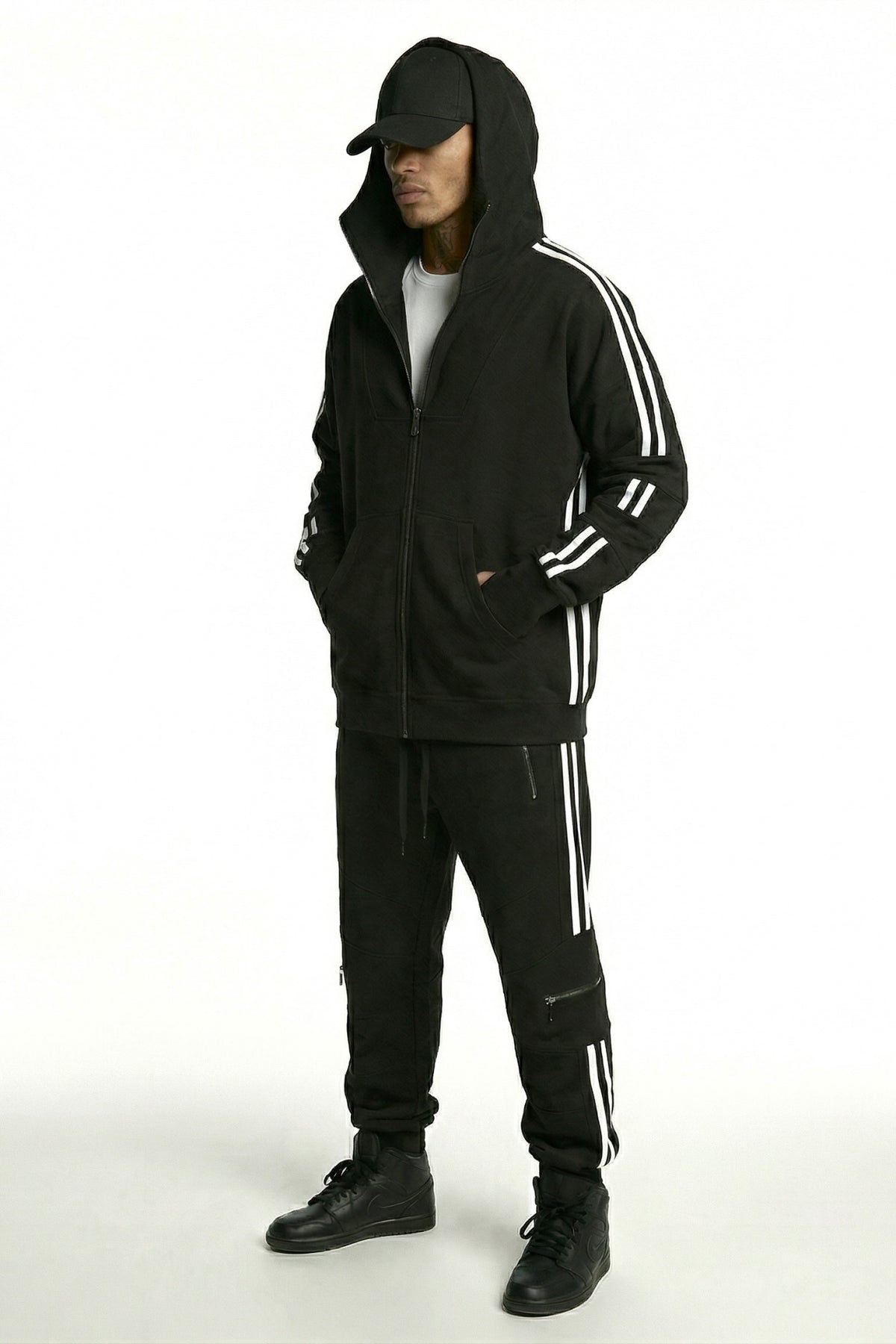 TITANIUM_M_B / sweatshirt